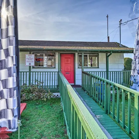Rustic Coastal Smith River Cottage With Ocean Views! Exterior photo